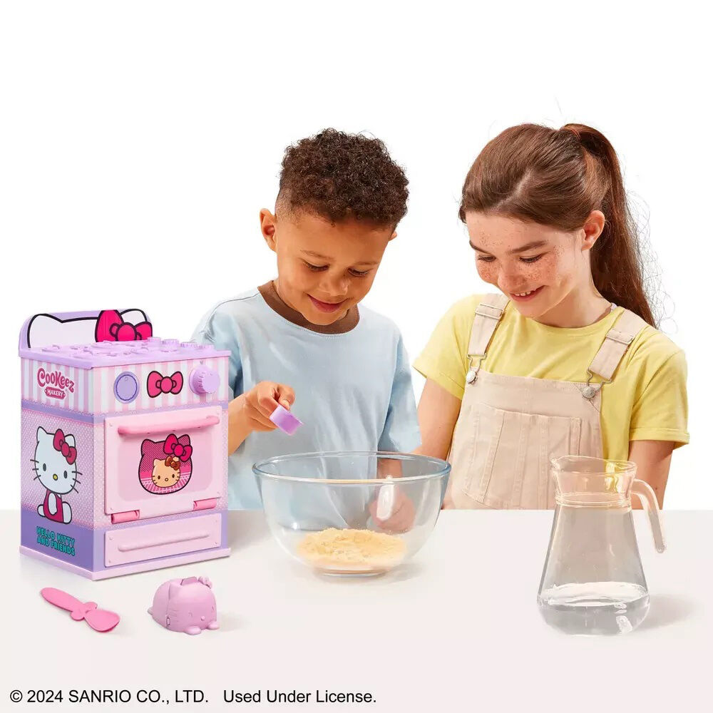 Cookeez Makery Scented Plush Toy Hello Kitty and Friends Oven Playset — image 7