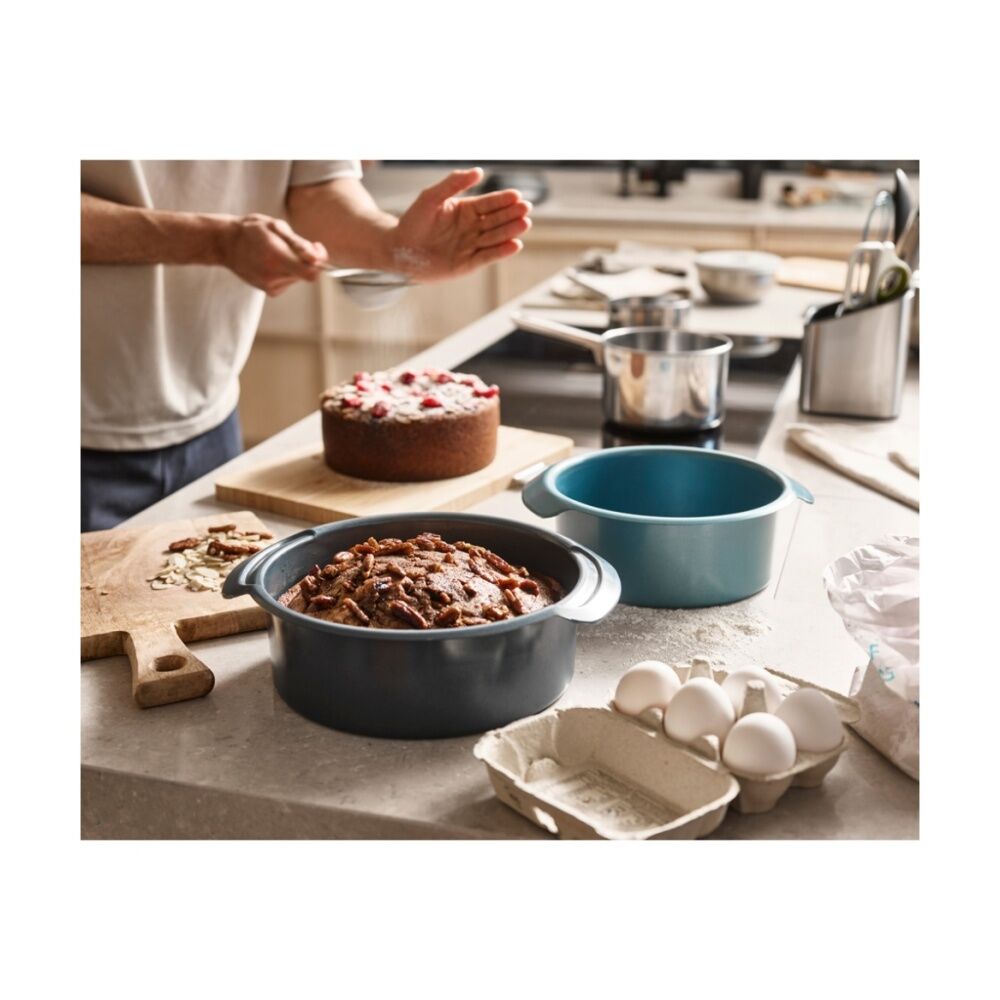 Joseph Joseph Nest Bake Round Cake Tin 23cm Carbon Steel Non-Stick Coating — image 5