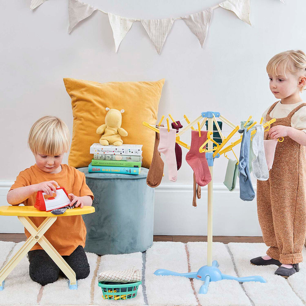 Casdon Kids Children 3y+ Washing Line and Ironing Board Toy Wash Day Set — image 3