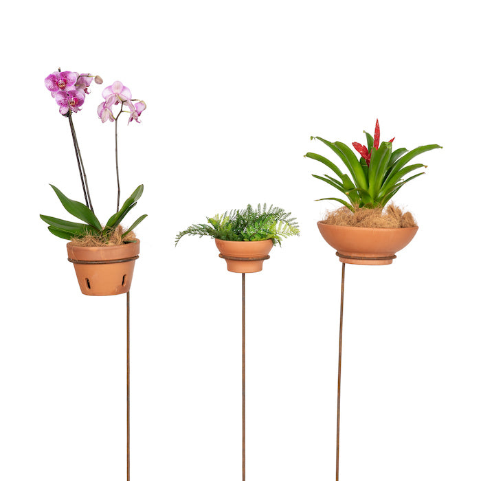 22745-3pc-stake-metal-13-16-19cm-pot-planter-holder-stand-set-brown