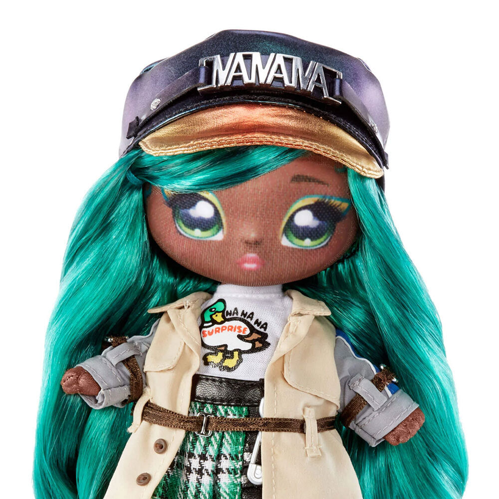 579236-md-na-na-na-surprise-2-in-1-fashion-doll-glam-series-mallory-duckington