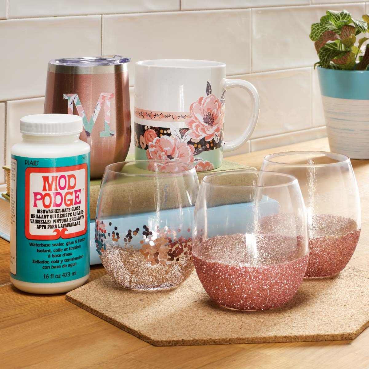 76009-plaid-mod-podge-all-in-one-236ml-sealer-glue-finish-dishwasher-safe