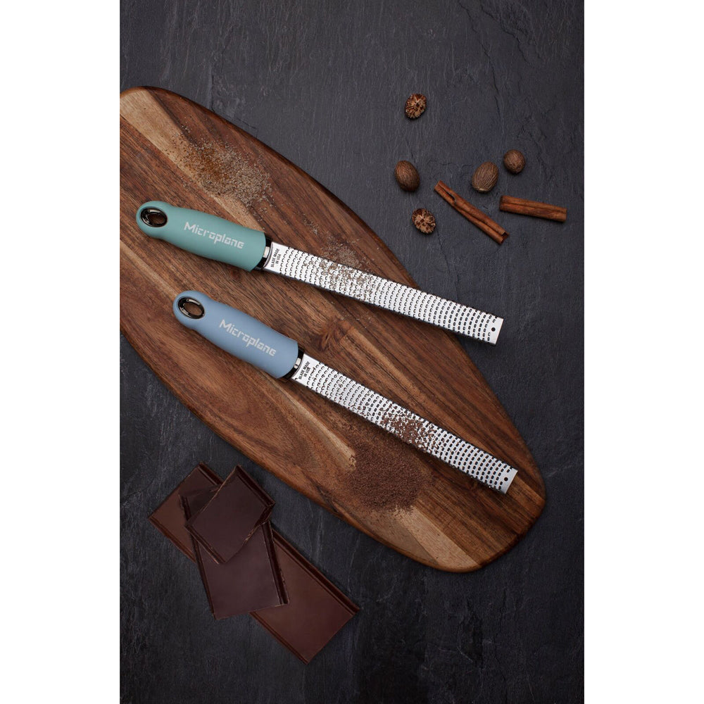 15367-microplane-premium-stainless-steel-zester-grater-retro-green