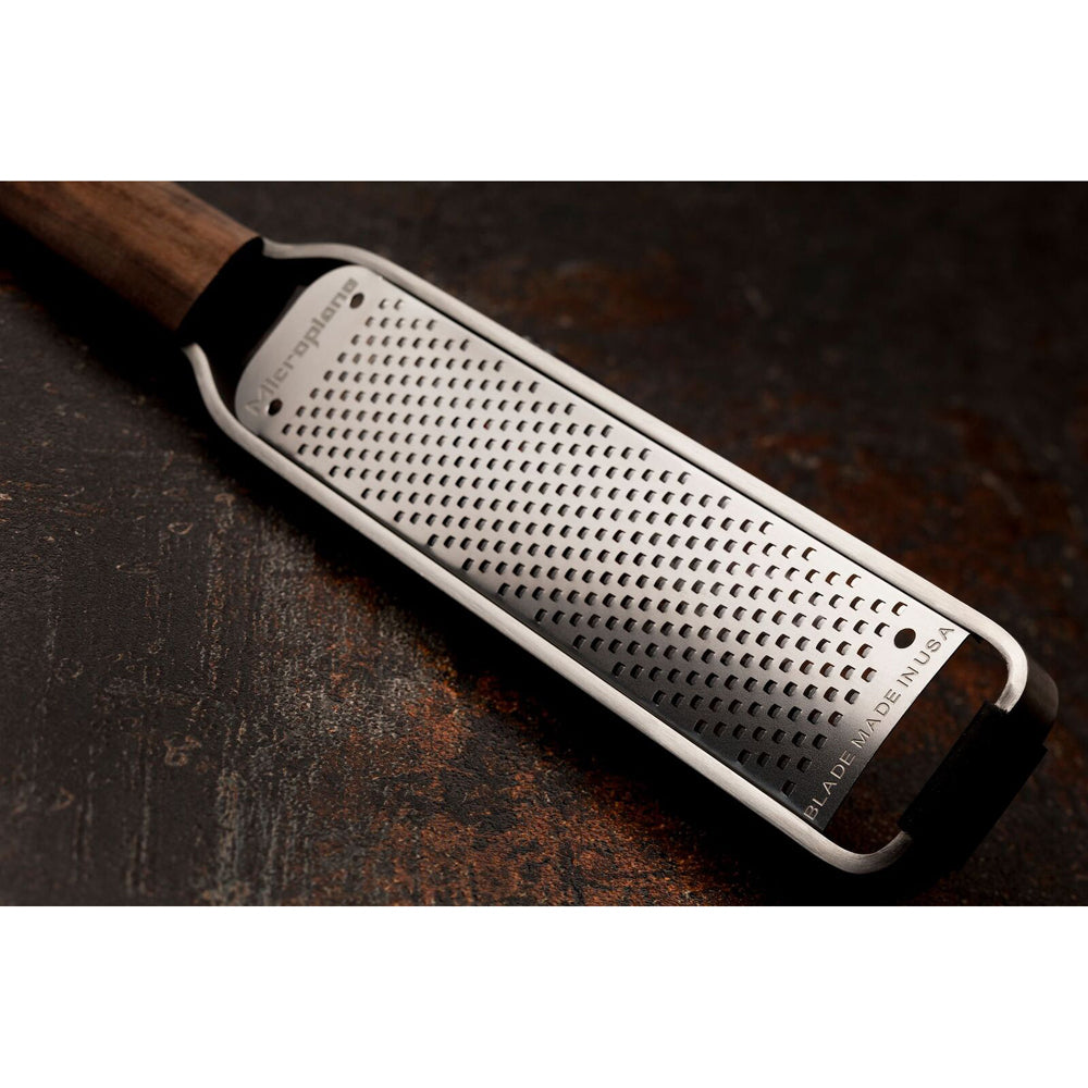 15450-microplane-master-series-stainless-steel-zester-grater-brown