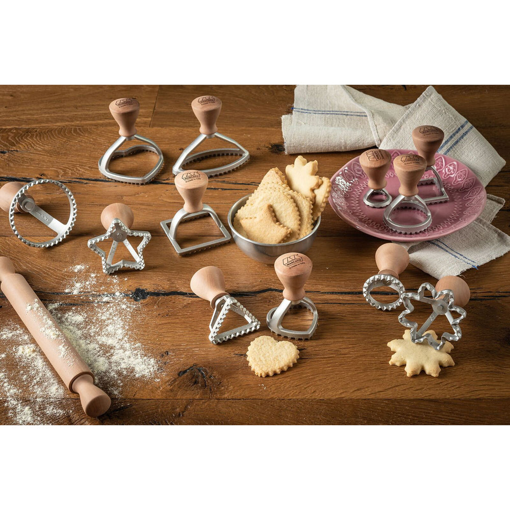 2812-marcato-7cm-ravioli-wood-aluminum-stamp-flower-moulder-baking-utensil
