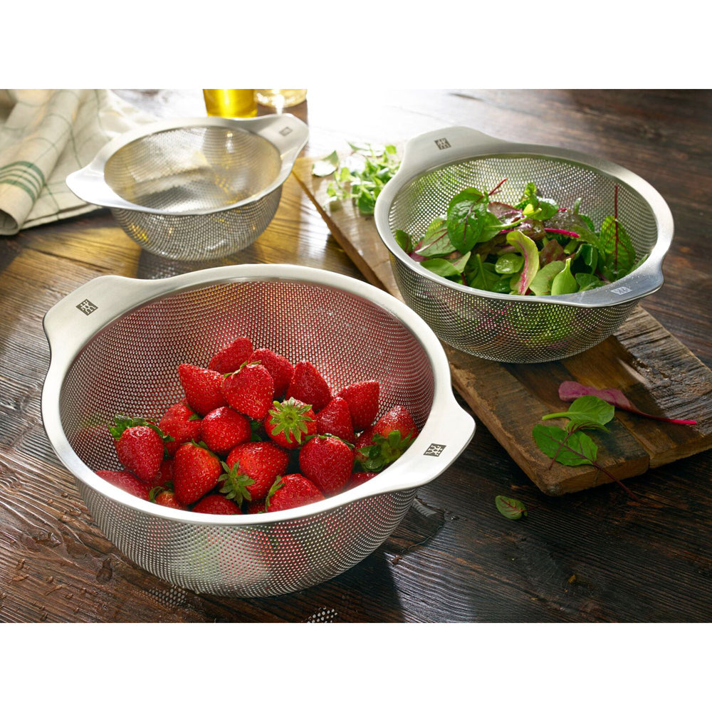 63120-zwilling-stainless-steel-16cm-colander-strainer-w-handle-silver