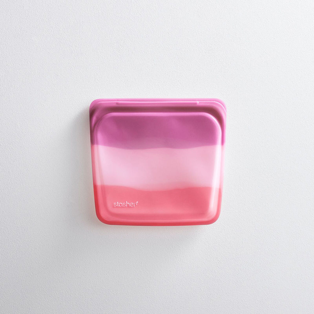 73110-stasher-silicone-828ml-19cm-reusable-sandwich-bag-coral-triangle