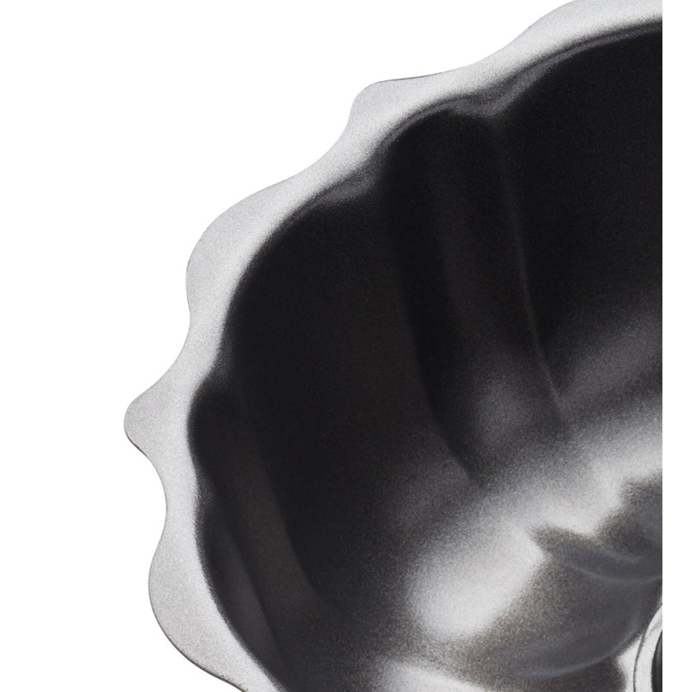 81041-mastercraft-27cm-heavy-base-fluted-non-stick-ring-cake-pan-black