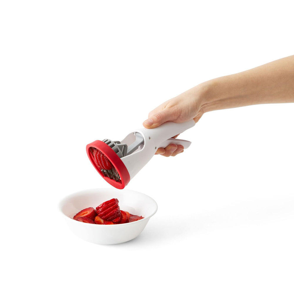 85024-chefn-slicester-22cm-strawberry-blade-slicer-white-red