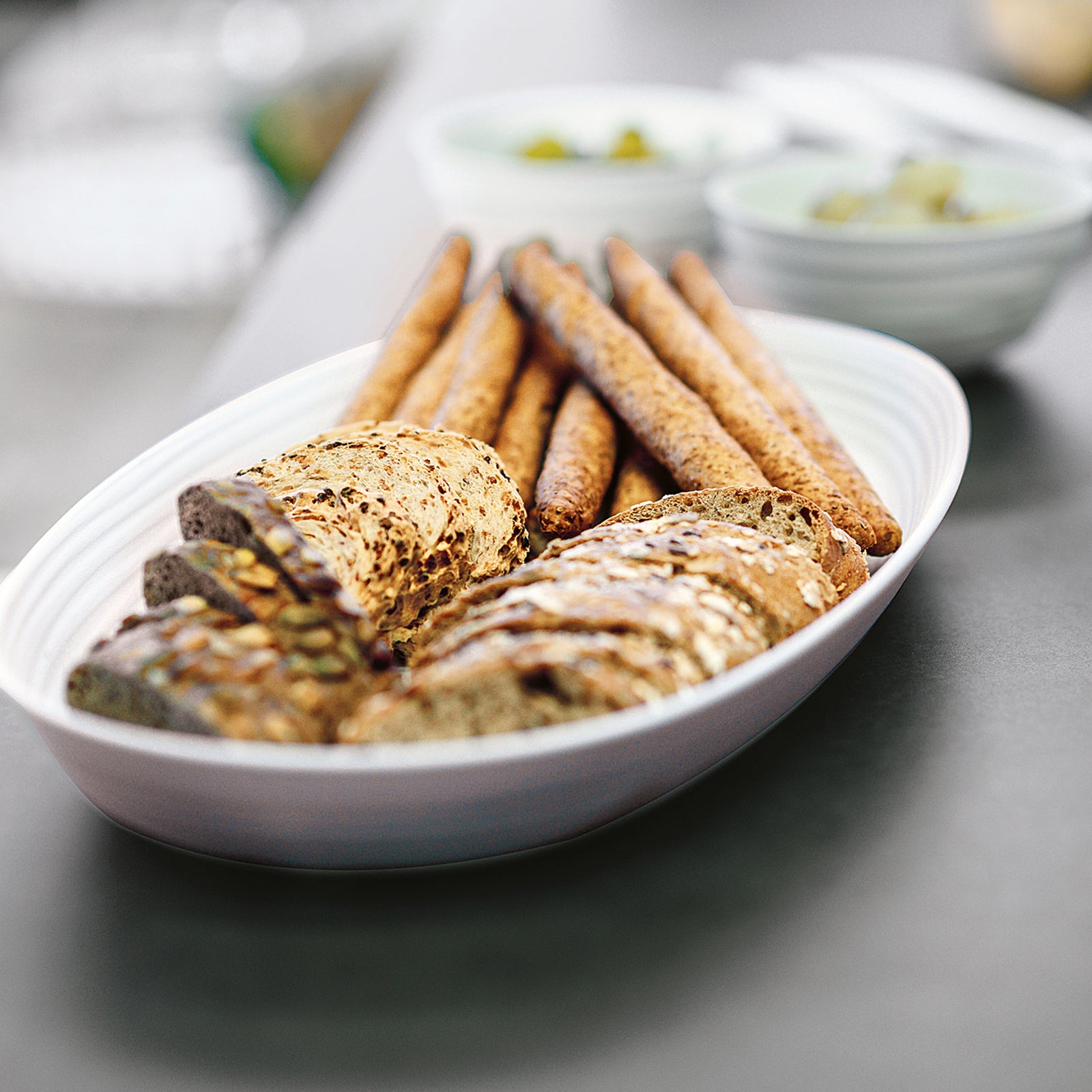 175400158-guzzini-earth-tierra-41cm-5l-plastic-serving-tray-taupe