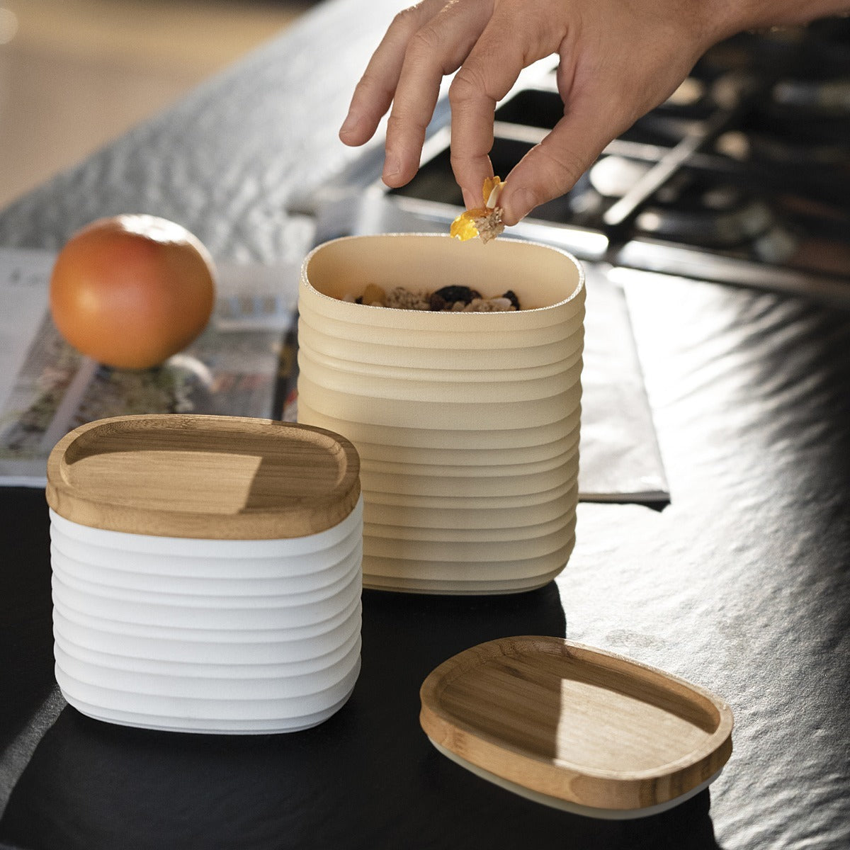 181800156-guzzini-earth-tierra-23-3cm-1l-storage-jar-medium-white