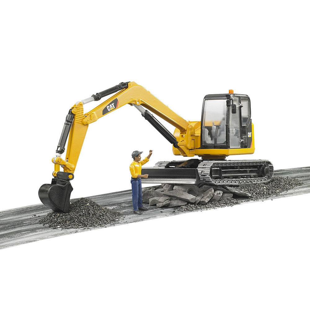 02466-1-16-caterpillar-mini-excavator-with-worker