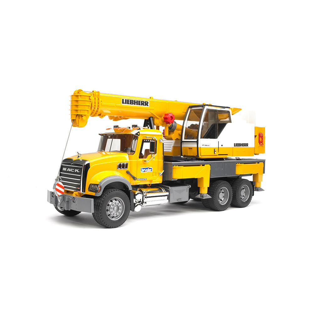 02818-bruder-mack-granite-liebherr-crane-truck
