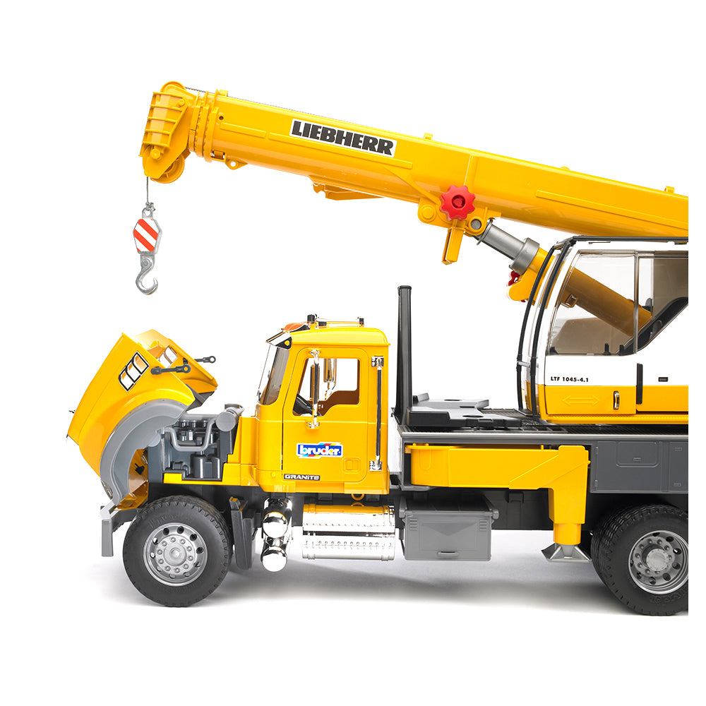 02818-bruder-mack-granite-liebherr-crane-truck