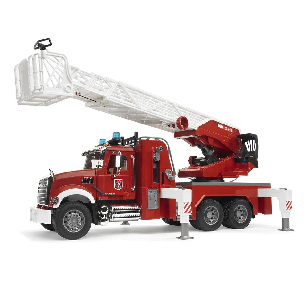 02821-bruder-mack-granite-fire-engine-w-slewing-ladder-water-pump