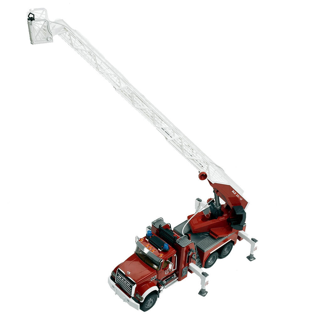 02821-bruder-mack-granite-fire-engine-w-slewing-ladder-water-pump