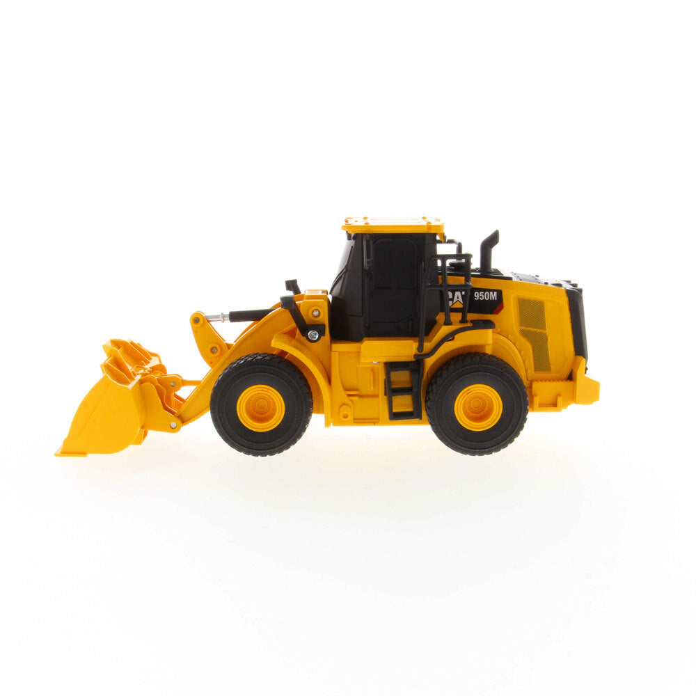 42223003-diecast-masters-1-35-rc-cat-950m-wheel-loader-scale-model-kids-toy-8y