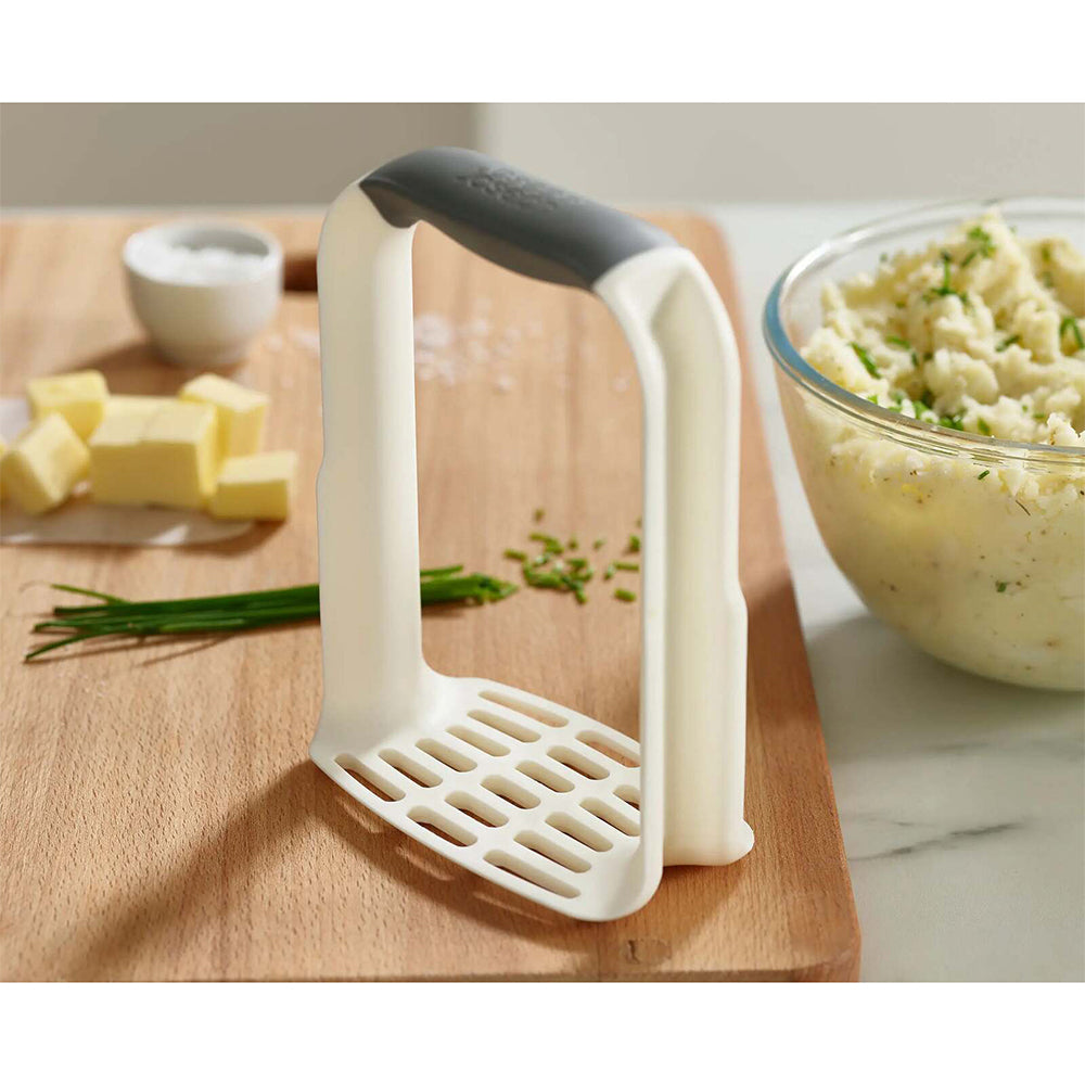 20140-joseph-joseph-easy-mash-16-5cm-d-shaped-potato-masher-white