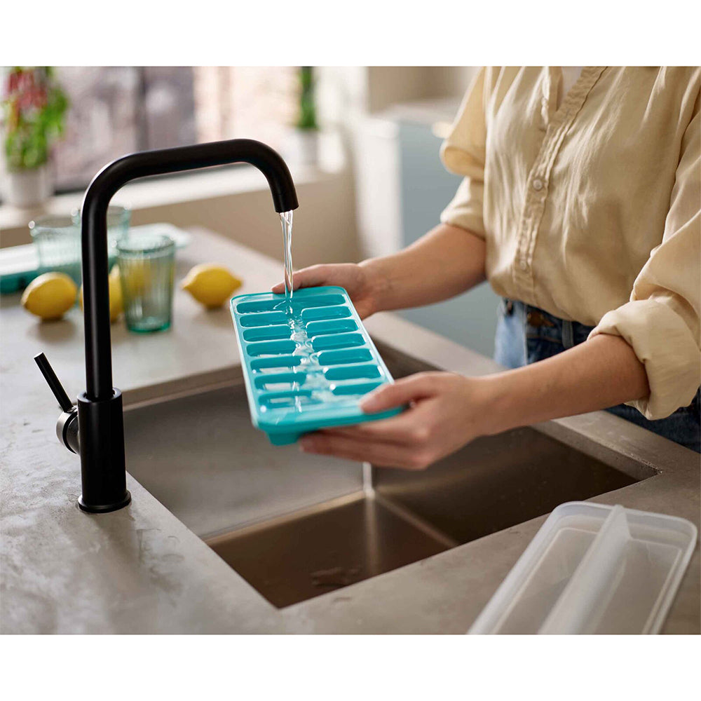 20196-joseph-joseph-flow-easy-fill-33cm-ice-cube-tray-blue
