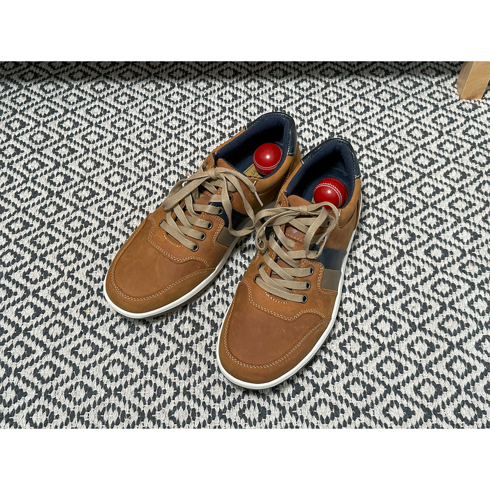 64475-2pc-sofsole-cricket-4cm-sneaker-balls-shoe-deodorisers-red