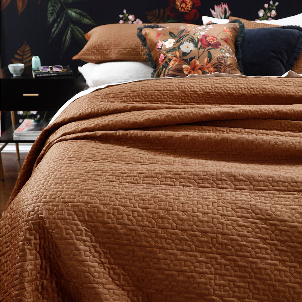 89c80i909-mm-linen-terrace-queen-coverlet-set-w-pillow-shams-265x260cm
