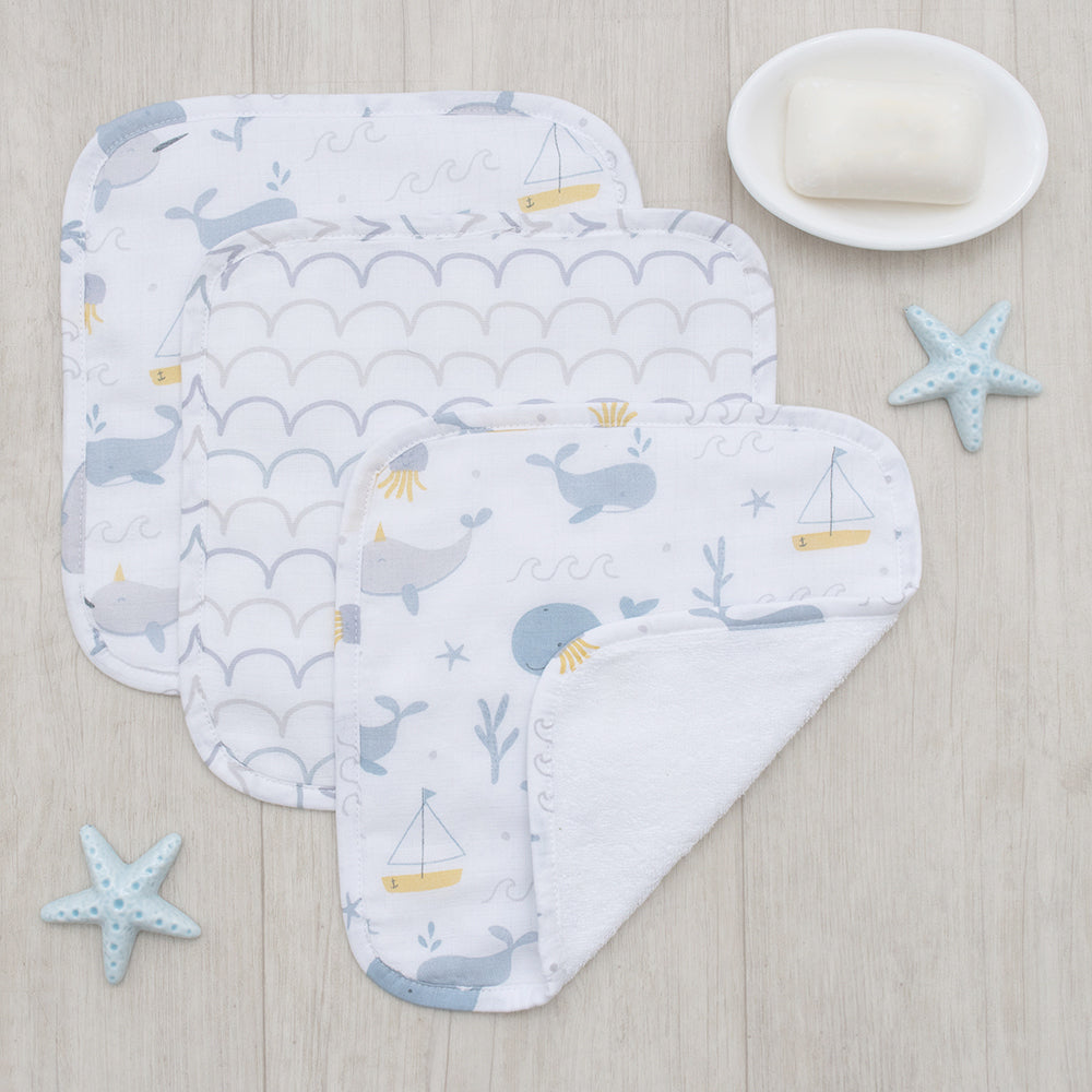 4033034-3pc-living-textiles-muslin-wash-cloths-whale-of-a-time
