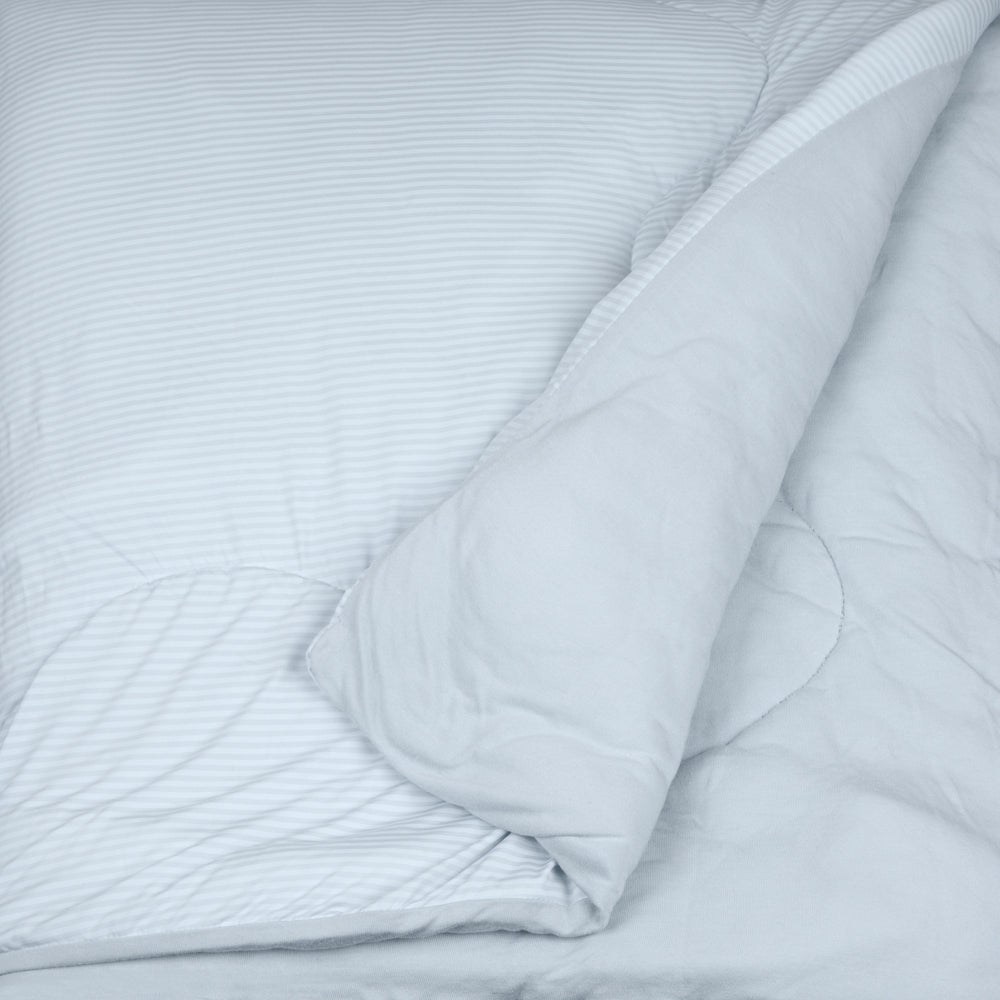 8288617-in-your-dreams-cool-dreamer-cooling-quilted-blanket