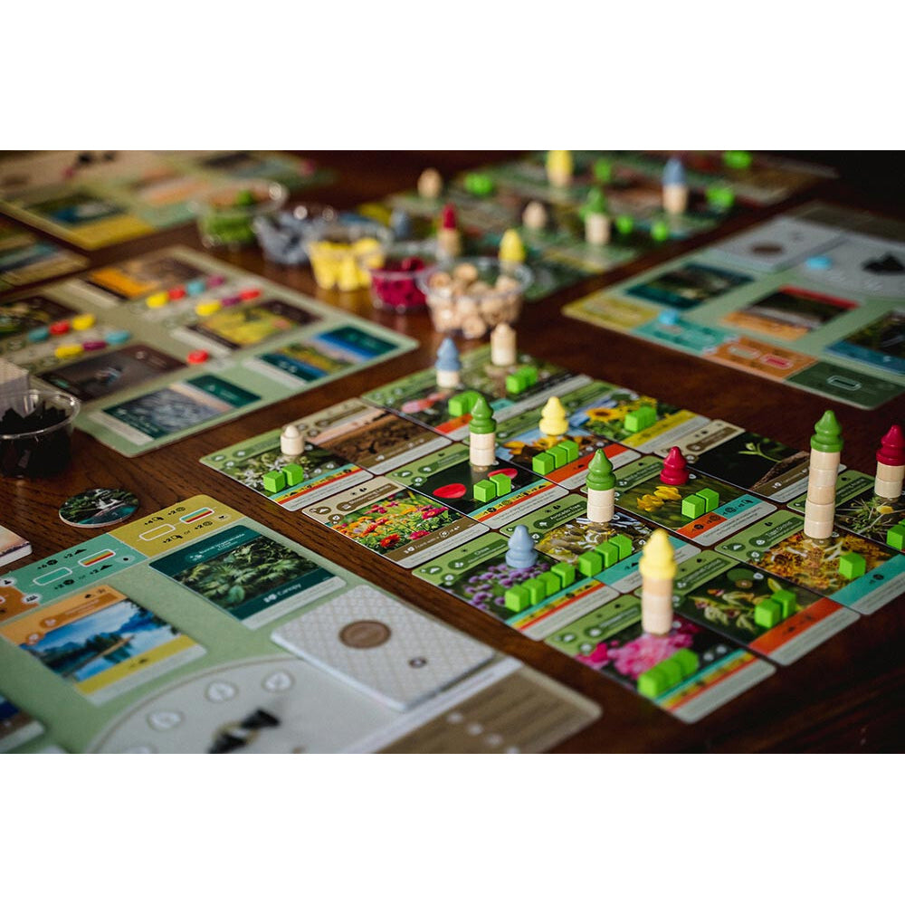 105684-inside-up-games-earth-strategy-tabletop-party-board-game-13y