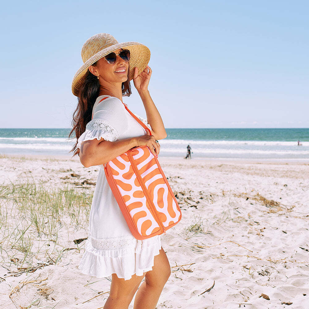49czz-annabel-trends-neoprene-6-bottle-carrier-bag-30cm-zig-zag
