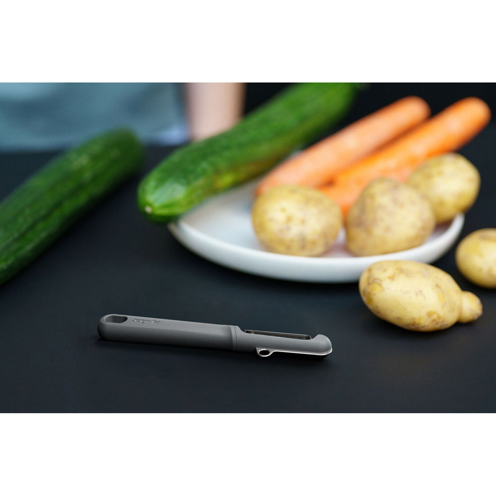 13100-zyliss-stainless-steel-swivel-peeler-17-5cm-grey