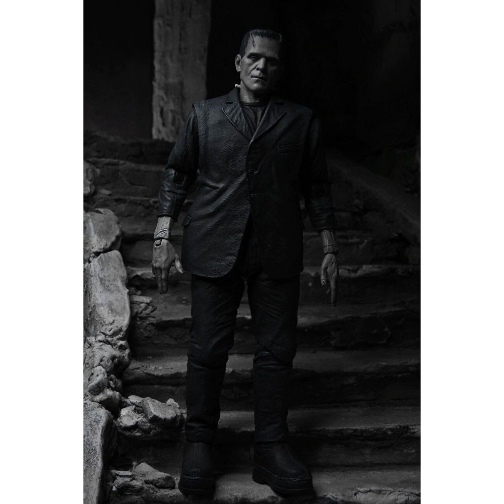 4805n-neca-frankensteins-monster-universal-7-scale-action-figure-toy-14