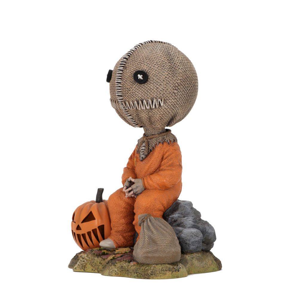 55999-neca-7-trick-r-treat-movie-sam-bubble-head-knocker-14