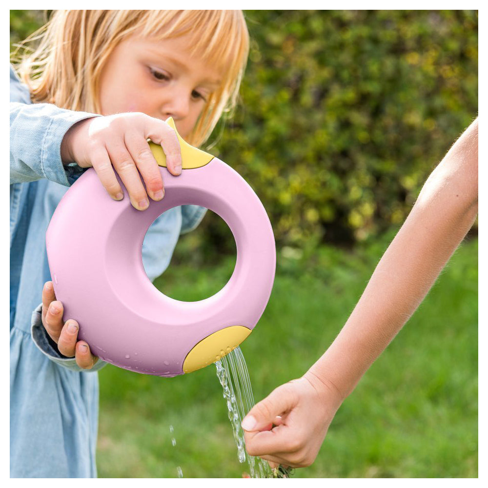 173564-3pc-quut-garden-set-rake-watering-can-ball-banana-pink-kids-toy-1y