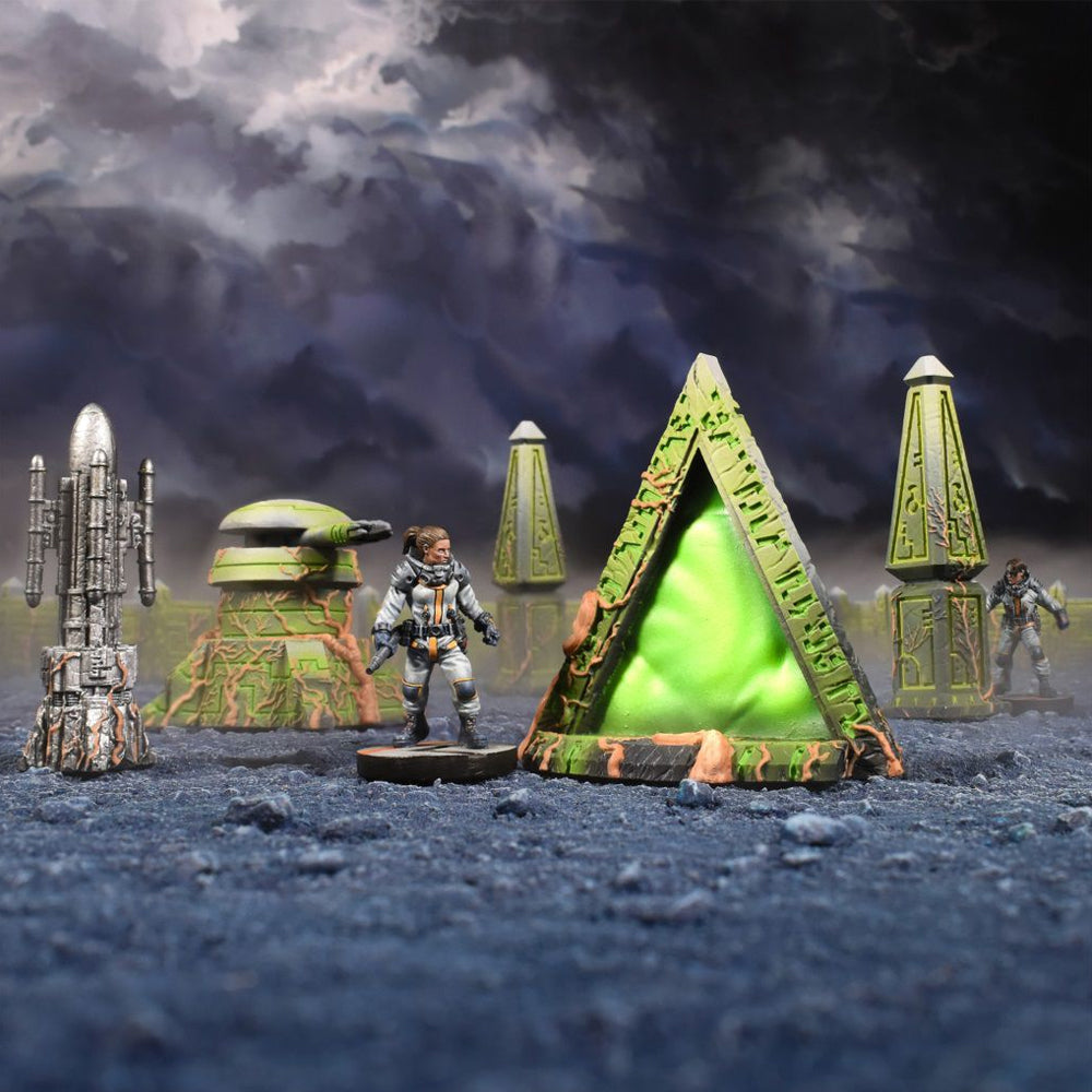 114577-mantic-games-terraincrate-xenos-stronghold-miniatures-set