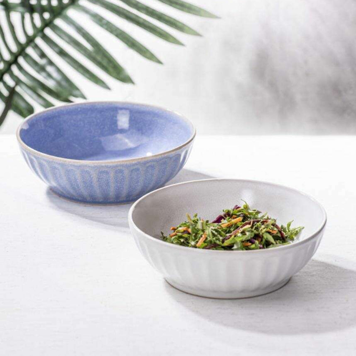 60650-ladelle-marguerite-stoneware-serving-bowl-25x8cm-white