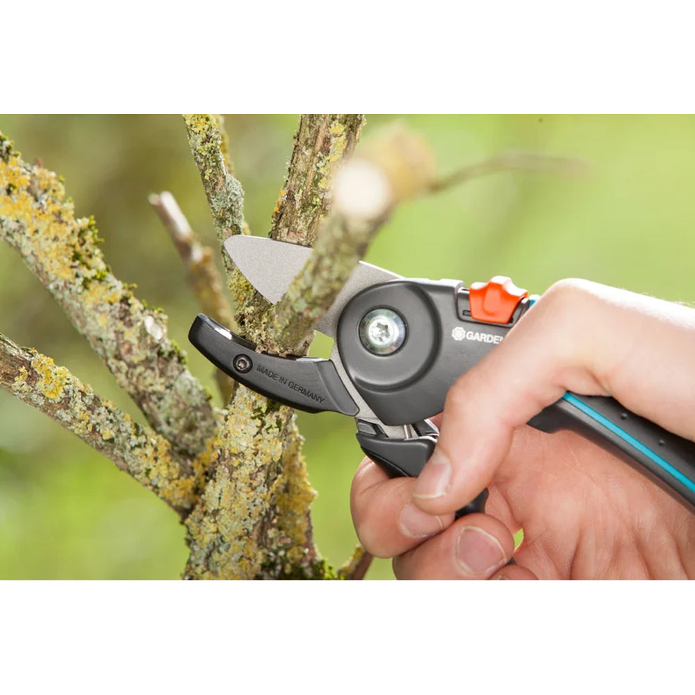 Gardena Non-Stick Anvil Garden Secateurs Cutter Medium