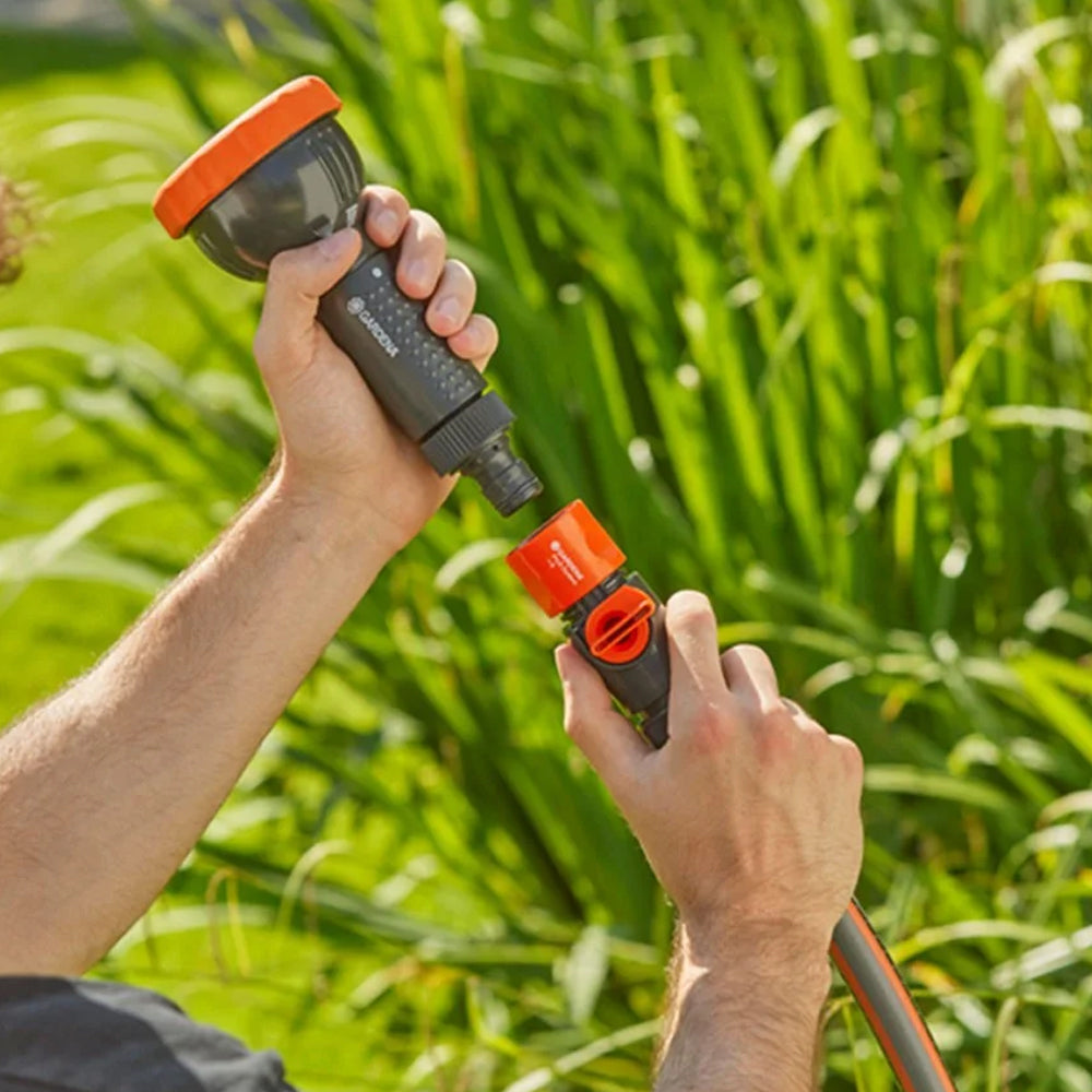 901022101-gardena-maxi-flo-multi-purpose-gardening-hose-spray-nozzle