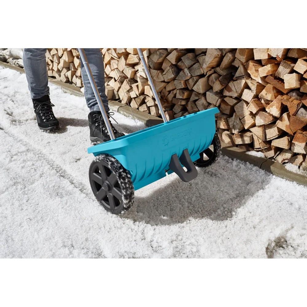 Gardena Rolling Wheeled Fertiliser Spreader Large 45cm / 12.5L
