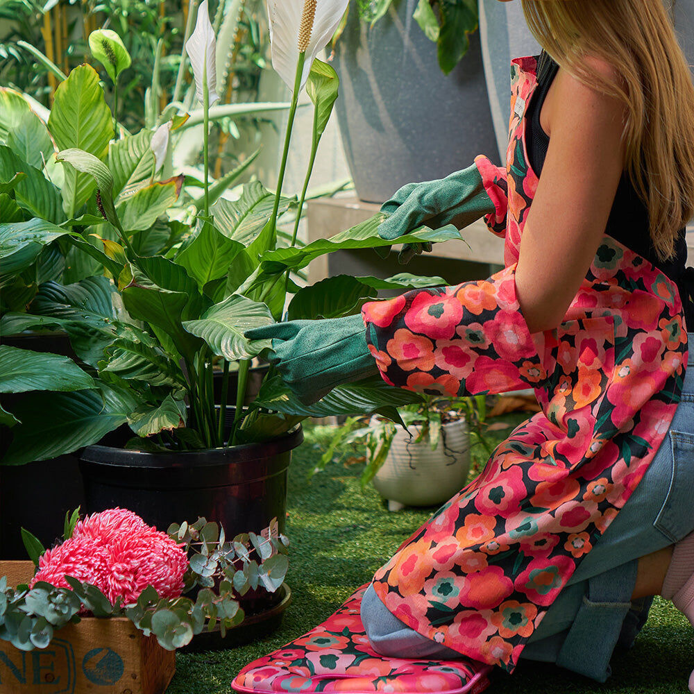 51kmb-annabel-trends-kneeling-garden-mat-48x30cm-midnight-blooms