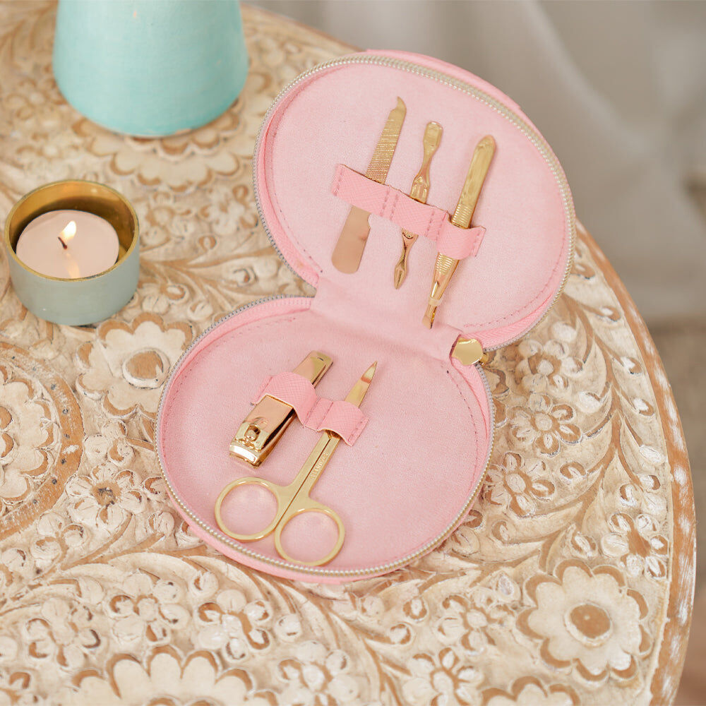17vm-annabel-trends-vanity-scalloped-manicure-set-baby-pink