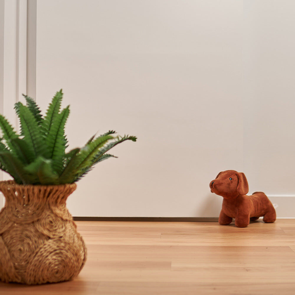 74dbv-annabel-trends-animal-doorstop-home-decor-doggy-dashy-brown