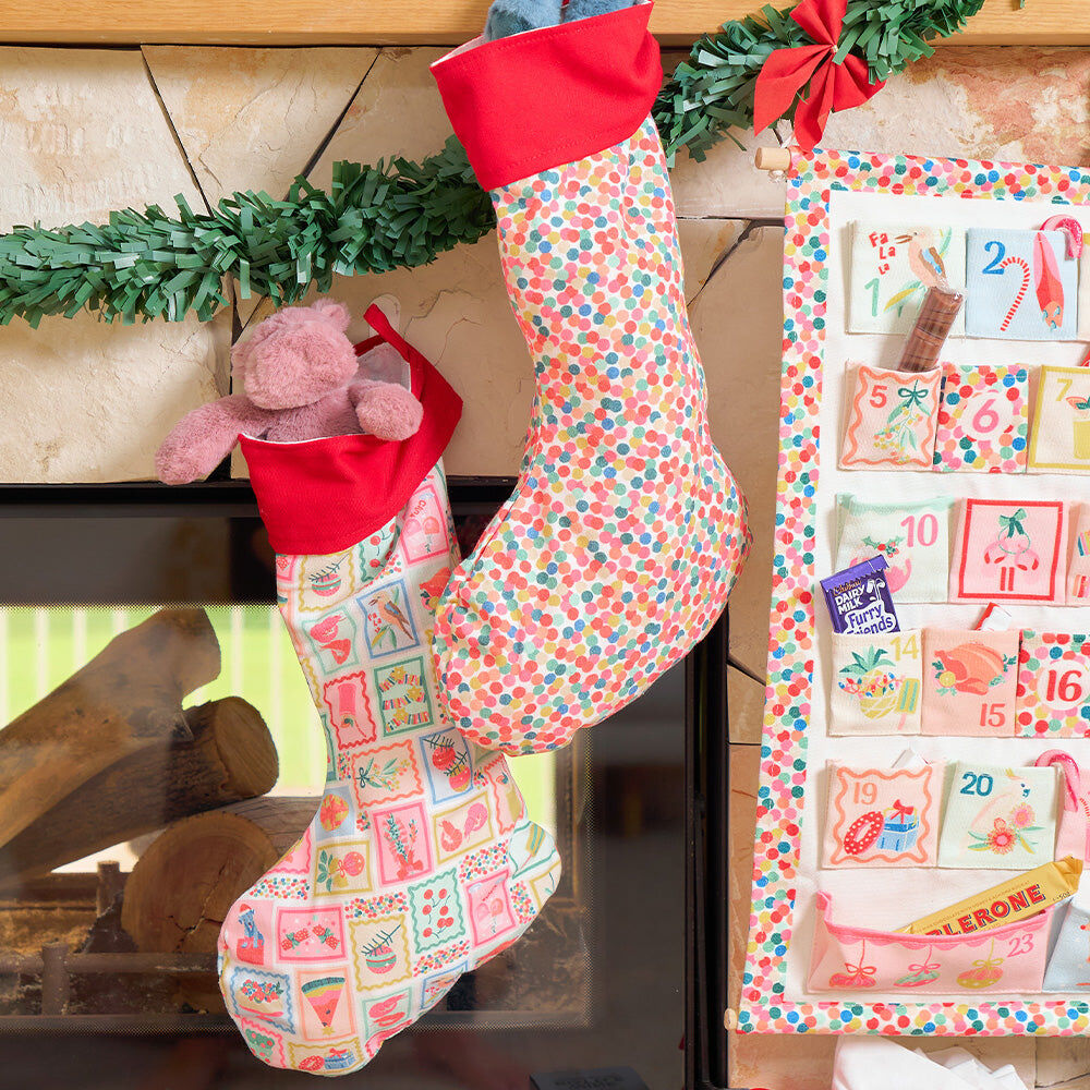 80xsc-annabel-trends-xmas-stocking-confetti-wall-hanging-decor