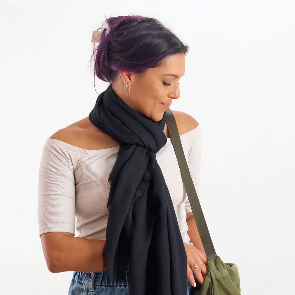 62twb-annabel-trends-travel-wrap-womens-fashion-180x94cm-black