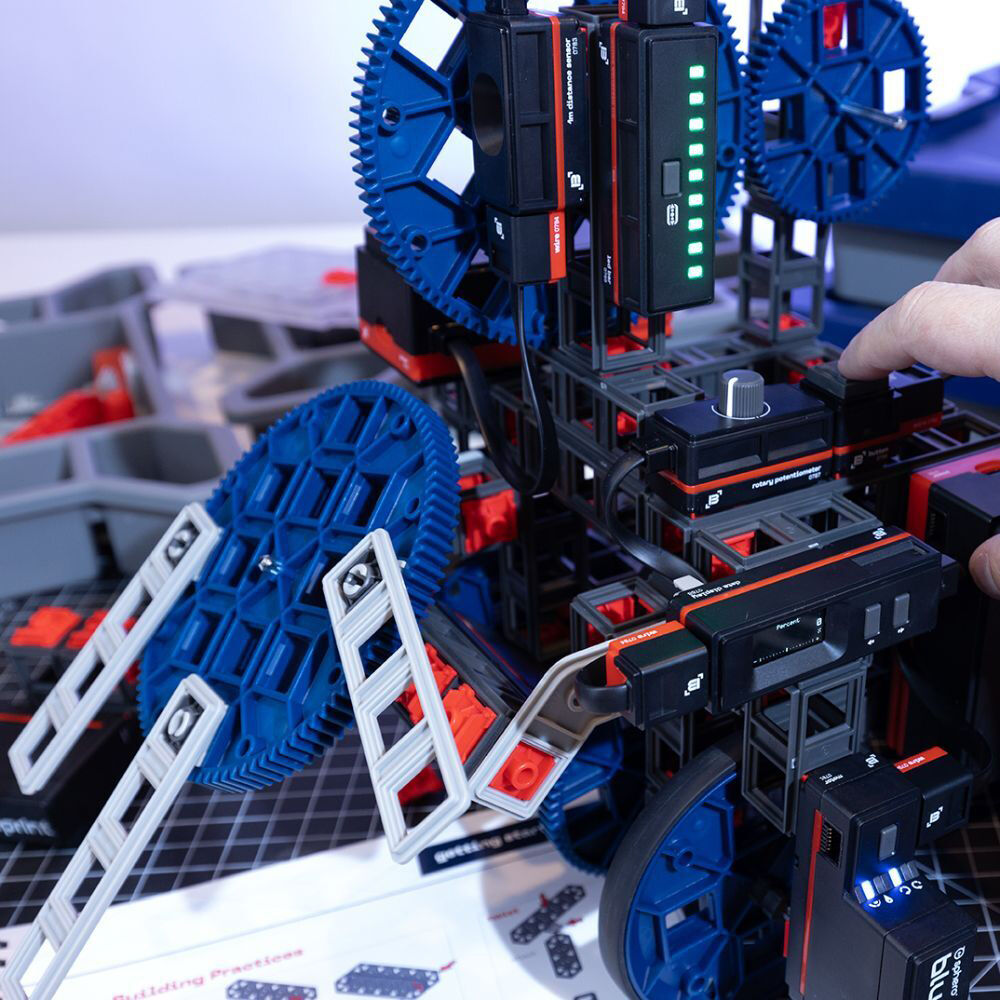 750-0904-sphero-blueprint-engineering-kids-stem-learning-toy-kit-11y