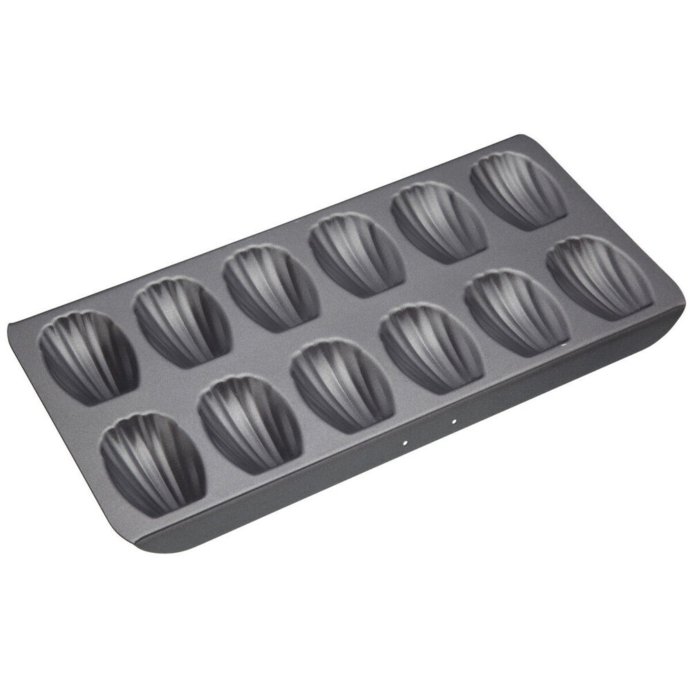 81101-mastercraft-40x20cm-heavy-base-12-cup-non-stick-madeleine-pan-black
