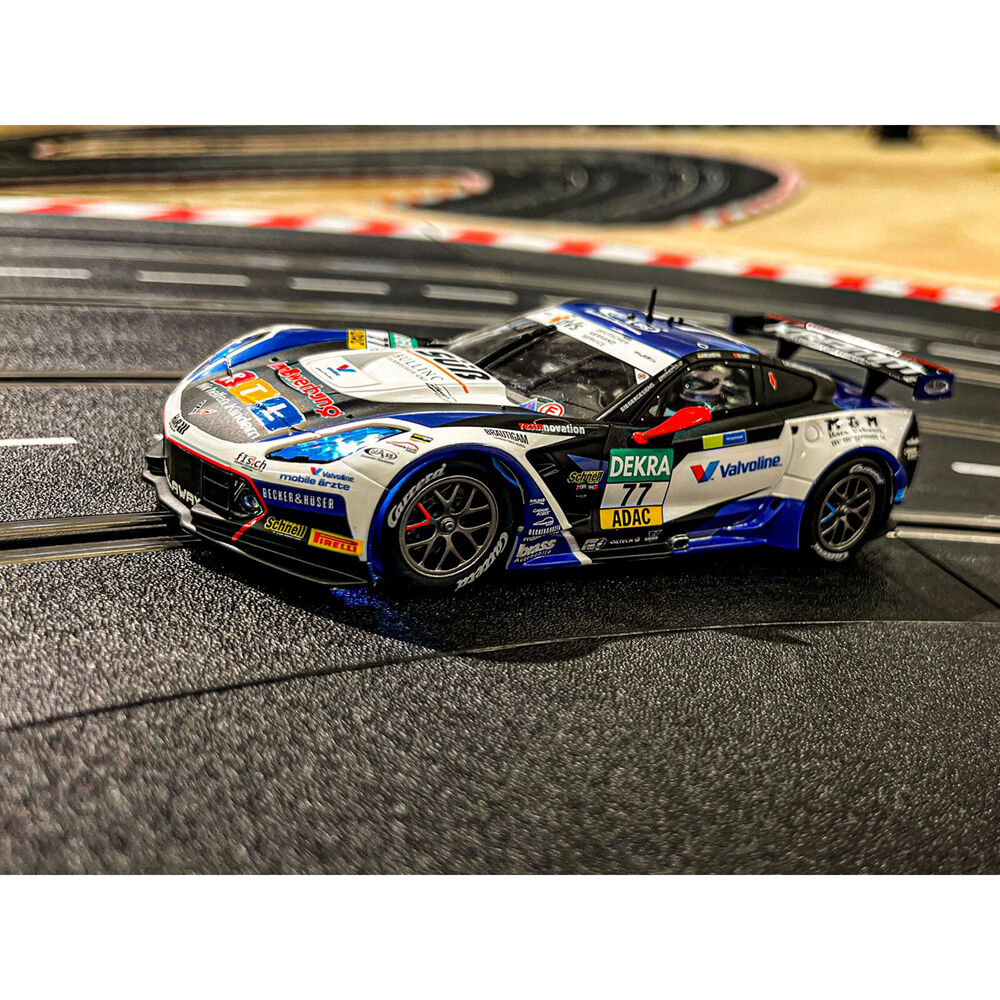 72331070-carrera-chevrolet-corvette-c7-gt-3r-callaway-comp-slot-car-toy-8y