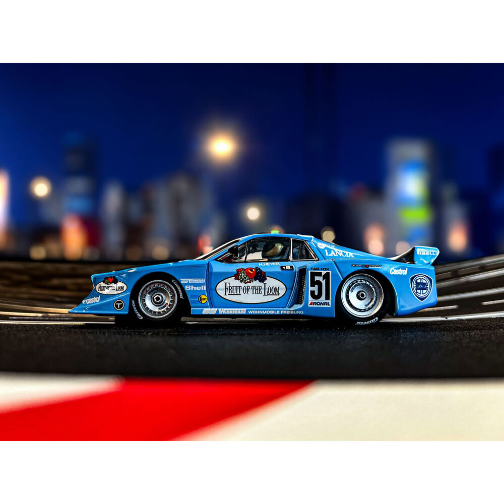 72332029-carrera-lancia-beta-montecarlo-turbo-fruit-of-the-loom-racing-toy-8y