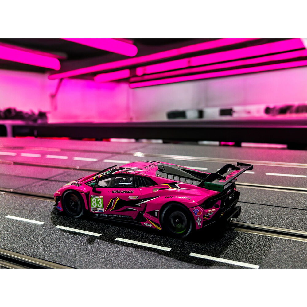 72332009-carrera-digital-132-lamborghini-huracan-gt3-evo2-iron-dames-no-83-8y