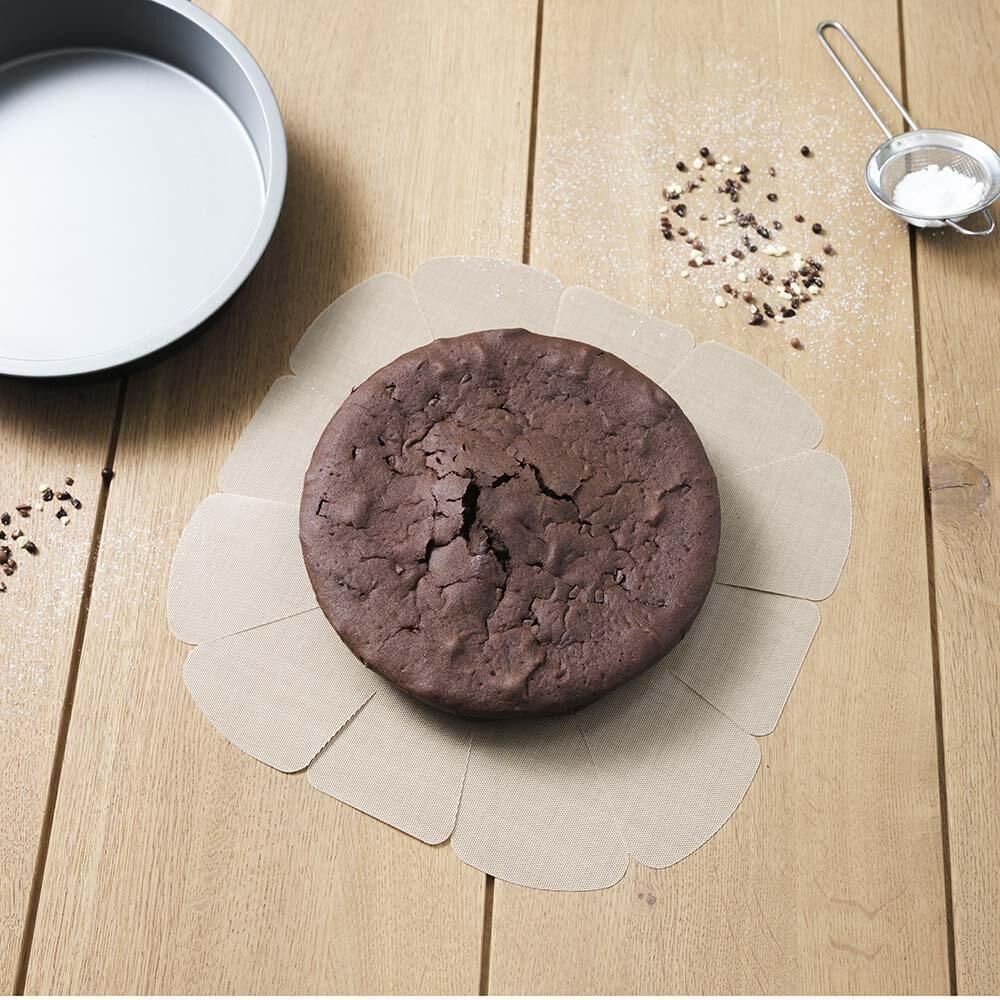 1-fff-478-nostik-silicone-fibreglass-cake-tin-liner-round-20cm-brown