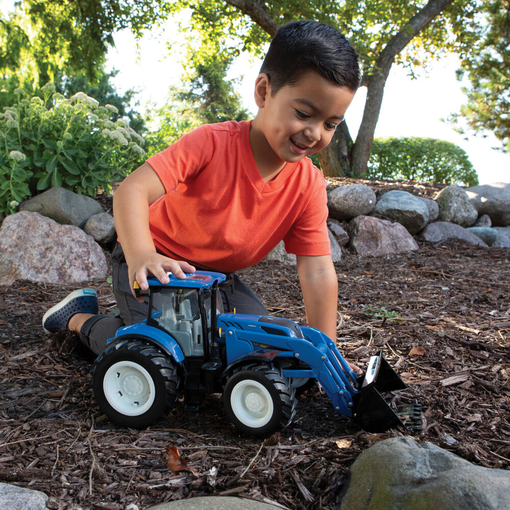 43156-tomy-big-farm-new-holland-t7-270-tractor-toy-33x24cm-blue-3y